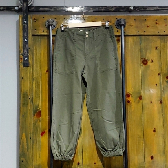 Seven7 Pants - SEVEN7 UTILITY ARMY GREEN CARGO PANTS JOGGER STYLE SIZE 4